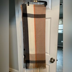 NWOT plaid blanket scarf/ wrap